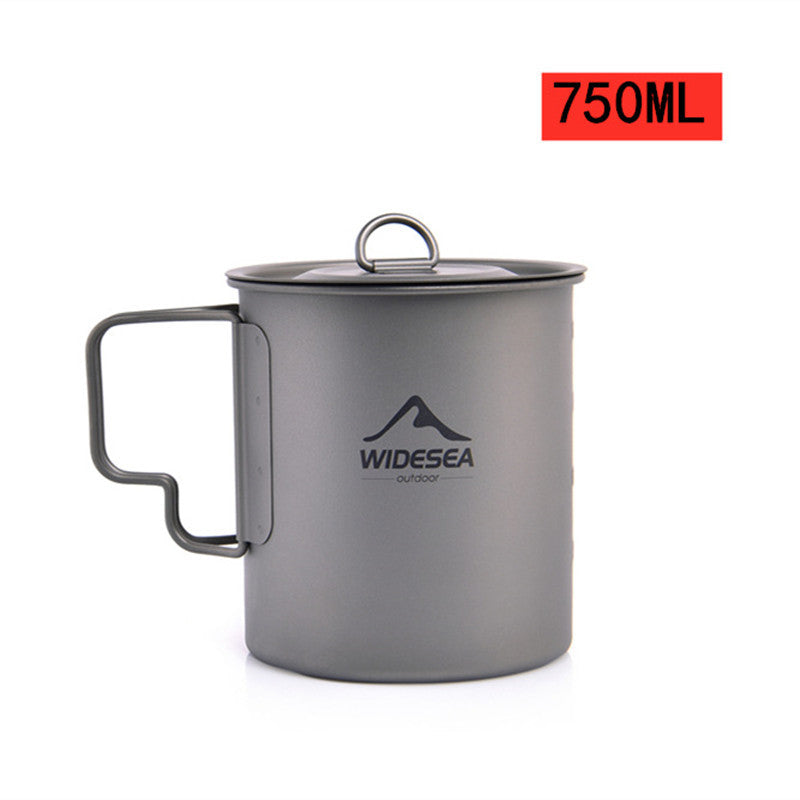 Load image into Gallery viewer, Gray camping mug with handle and lid, featuring &#39;Widesea&#39; logo, on a white background with &#39;750ML&#39; label.
